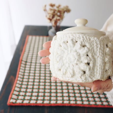 ニット陶器”蓋物”/Knitted pottery "lidded container"