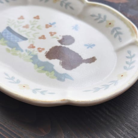 ポーティとお花の花楕円皿/Porty and flower oval plate