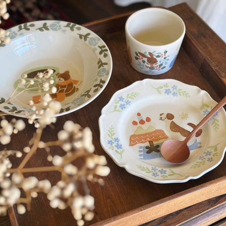 花リム皿“犬のお誕生日”/Flower-rimmed plate "Dog's Birthday"