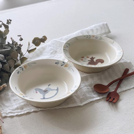 木馬・リスのリム深皿/Rocking horse ・squirrel deep rim plate