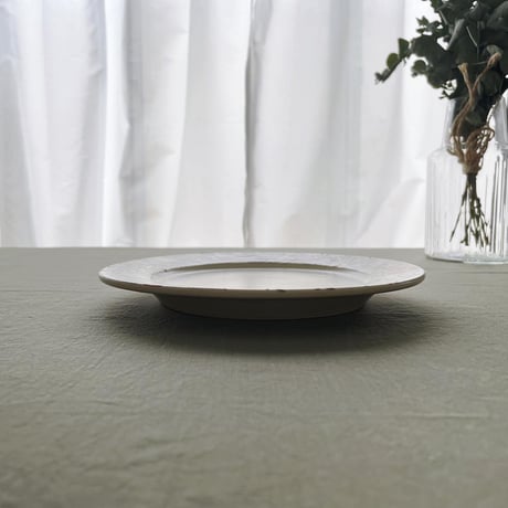 赤い木の実のリム皿　6寸/Red nut rim plate(s-size)