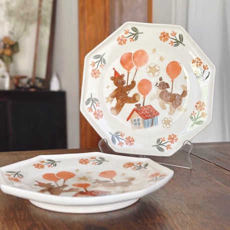 八角皿“空飛ぶ風船”/Octagonal plate "Flying Balloon"