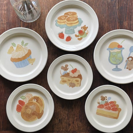 リム皿”キツネとパンケーキ”/Rimmed Plate "Fox and Pancakes"