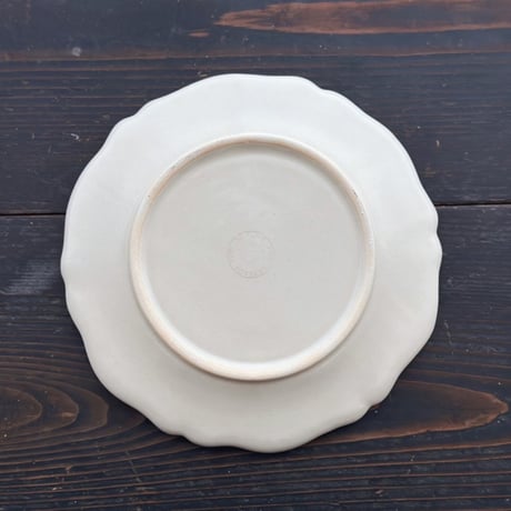フラワーリムプレート“兵隊くまと木馬”/Flower Rim Plate "Soldier Bear and Rocking Horse"