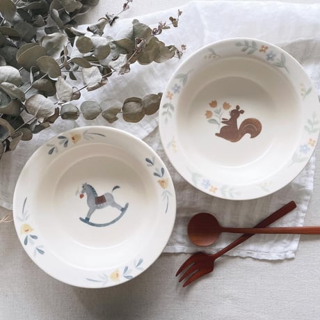 木馬・リスのリム深皿/Rocking horse ・squirrel deep rim plate