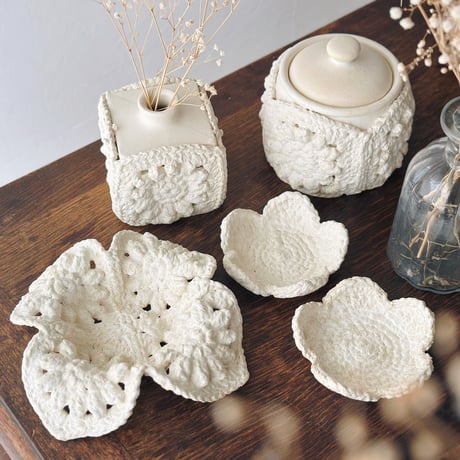 ニット陶器”皿”/Knitted ceramic "plate"
