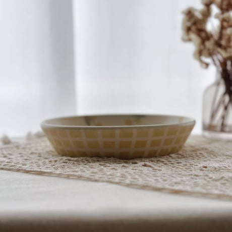 ねこと座布団のプレート　6寸/Cat and cushion plate(m-size)