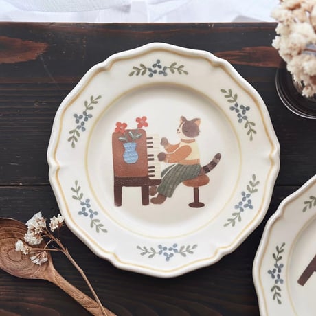 ねことピアノの花リム皿/Cat and piano flower rim plate