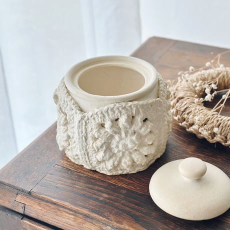 ニット陶器”蓋物”/Knitted pottery "lidded container"