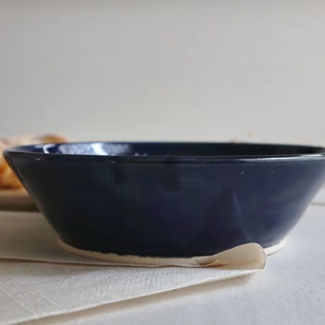 【オオルリ釉】月見草の深皿　6寸/deep plate of evening primrose (s-size)
