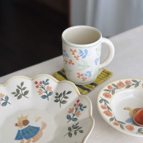 マグカップ“ヒワ鳥とオレンジのお花”/Mug"A Siskin and an Orange Flower"