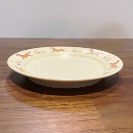 馬とチューリップのリム皿 7寸 / Horse and tulip rim plate (m-size)
