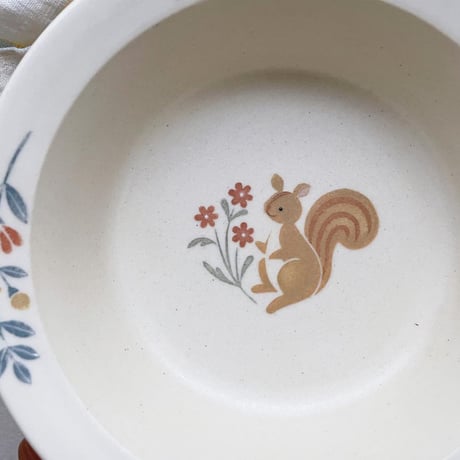 リスとお花の深皿　6寸/Squirrel and flower deep plate