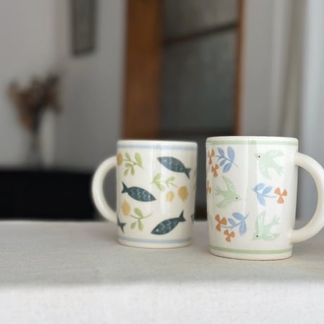 マグカップ“青い魚と黄色いお花”/Mug "Blue fish and yellow flowers"