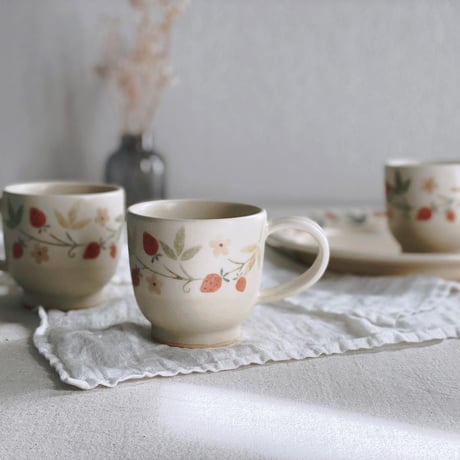 イチゴのマグカップ/Strawberry mug