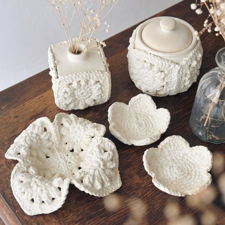 ニット陶器”蓋物”/Knitted pottery "lidded container"