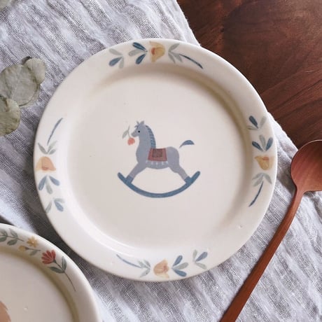 木馬のリム皿　6寸/Rocking horse rim plate(s-size)