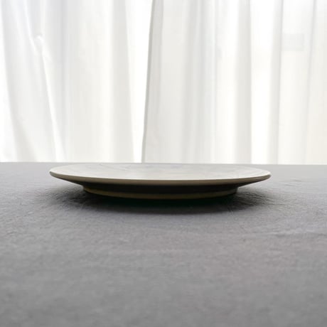 馬と木の平皿　7寸/Horse and wooden flat plate (m-size)