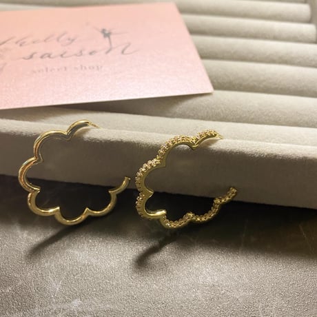 スカラップフープ　ピアス🌸