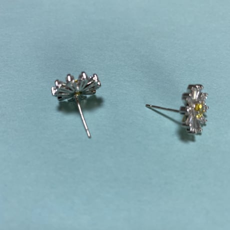 デイジーピアス