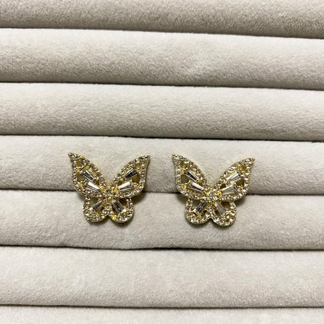 バタフライピアス🦋☑︎ゴールド