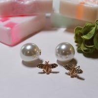 bee ピアス