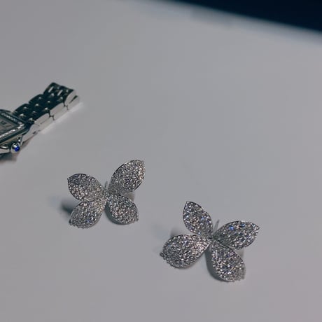 ペタル　ピアス🌸