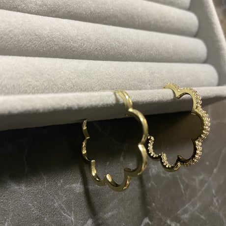 スカラップフープ　ピアス🌸