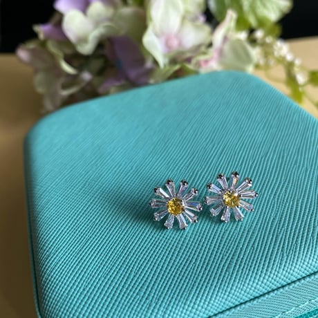 デイジーピアス