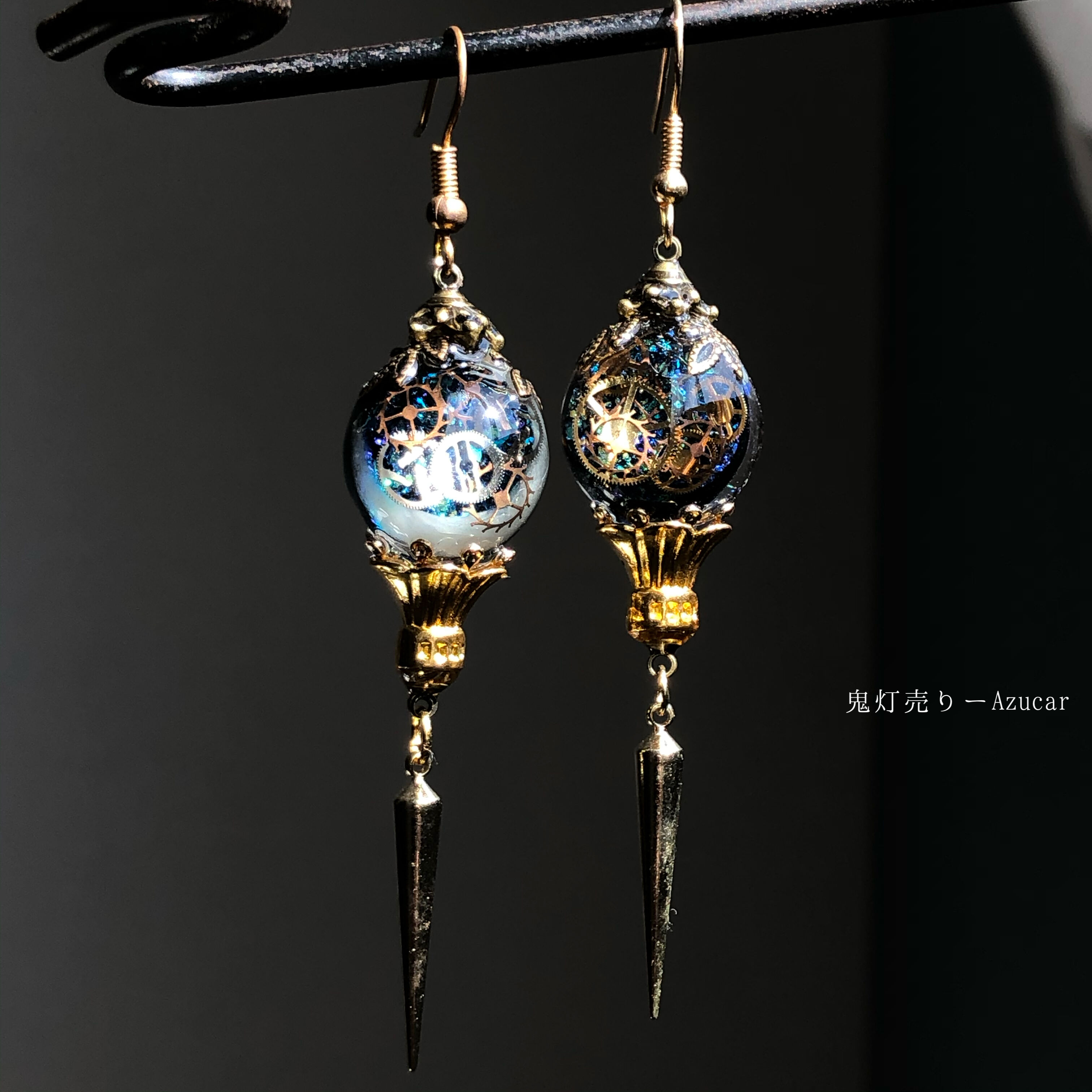 エメラルドと白銀三日月ランタンピアス　イヤリング スチームパンク original
