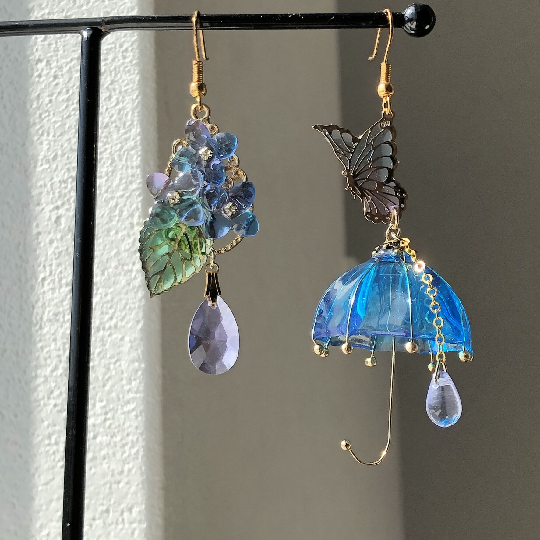 選べる空色傘と夜空に紫陽花のピアス　イヤリング original