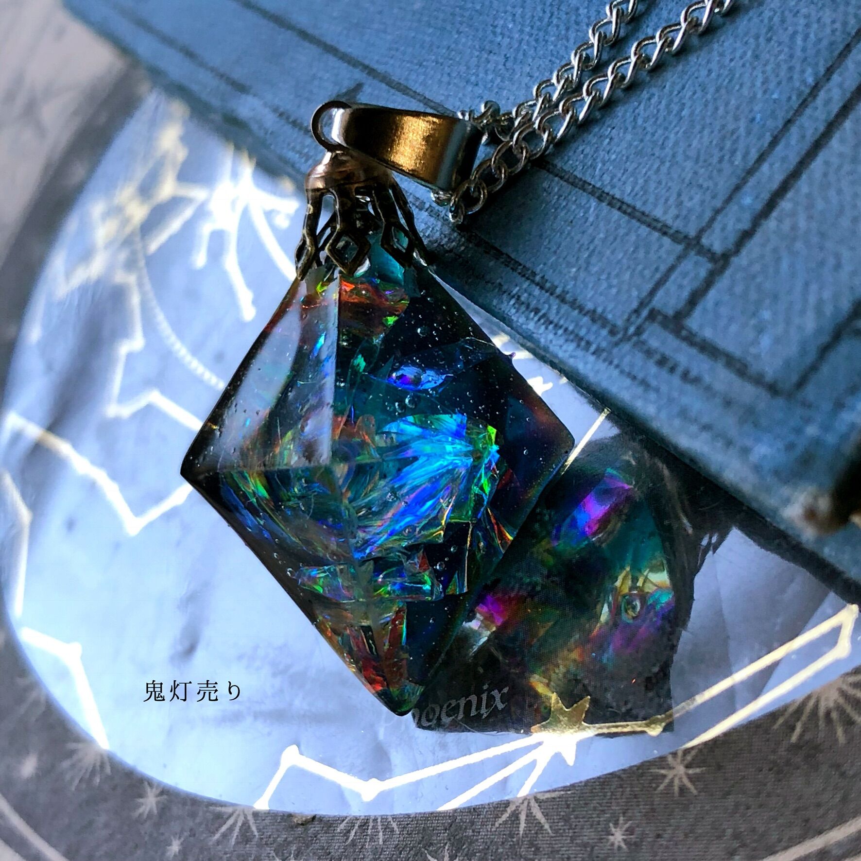 月と星屑のペンデュラムネックレス 幻のブラックオパールカラー レジン琉球ガラス original