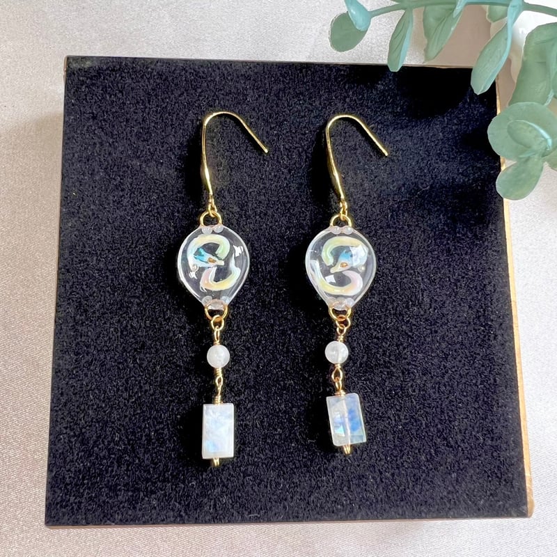 天然石】虹龍さん♡ピアス⋆☆.*ブルームーンストーン⋆☆.*イヤリング