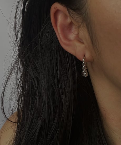 TWIST CIRCLE EARRINGS