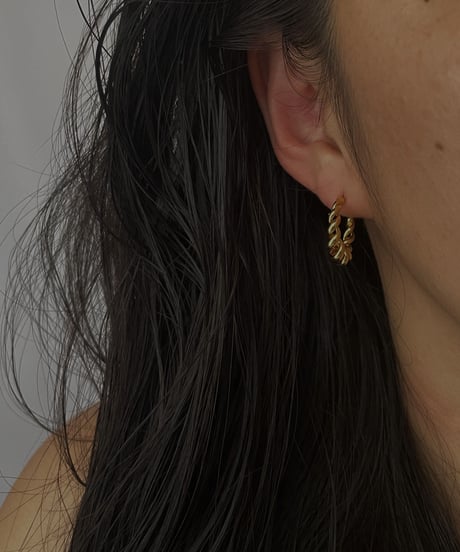 TWIST CIRCLE EARRINGS