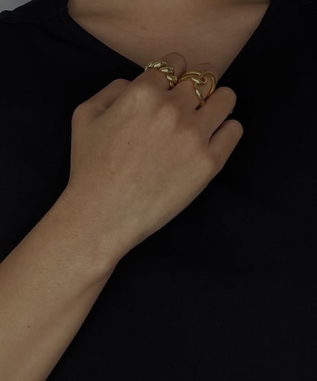 Double Cross Ring