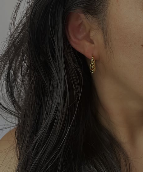 TWIST CIRCLE EARRINGS