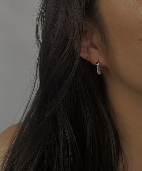Small Ｌ Earrings