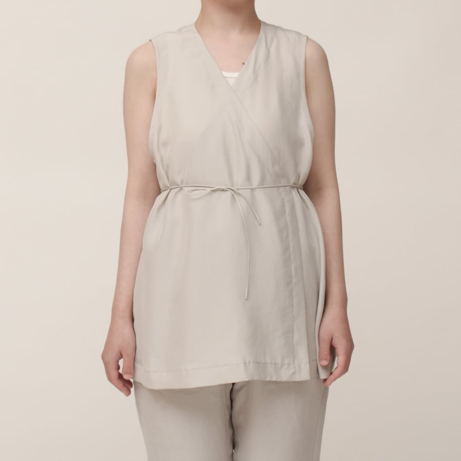 新品未使用◯Yoli◯Silk wrap vest ホワイト2024ss