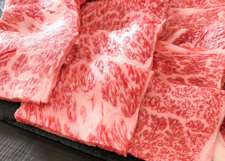 松阪牛肩ロース焼肉／270g　きめ細やかな舌触りにコクの感じられる上品な和牛香が特徴の松阪牛。お肉ギフト　 御中元 お中元ギフト