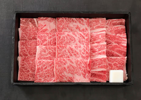 松阪牛肩ロース焼肉／270g　きめ細やかな舌触りにコクの感じられる上品な和牛香が特徴の松阪牛。お肉ギフト　 御中元 お中元ギフト