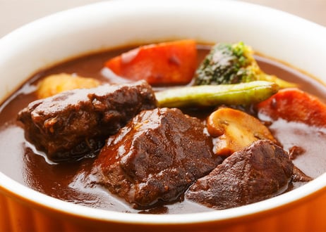 黒毛和牛角切り肉　煮込み用／1kg（500ｇ×2）松阪牛 神戸ビーフ 近江牛など銘柄牛のいずれかの端材でつくる贅沢な煮込み用のお肉です
