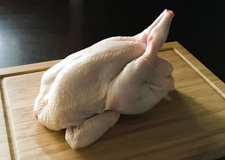 若鶏 丸鶏 中抜き 約1.1kg～　やわらかくてジューシーな若鶏！丸ごと調理をお楽しみ下さい