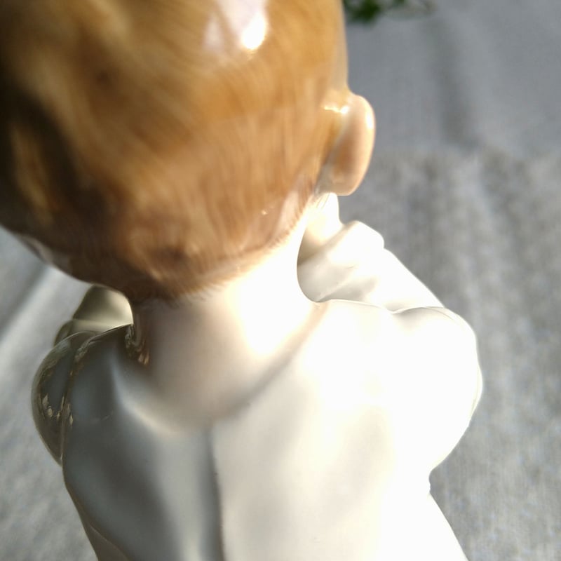 1905～1924年 Meissenミルクを飲む子供 約16.5 ㎝H/Hentschel k