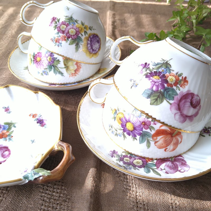 ロイヤルコペンハーゲン レアな1880年代のサクソンフラワー花瓶