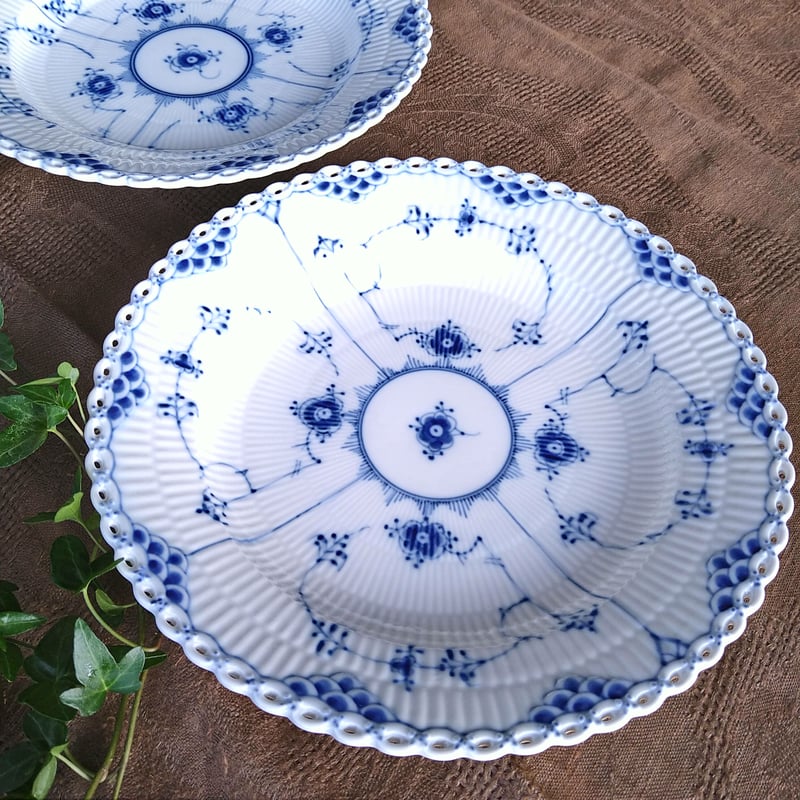 1980～1984年のRoyalCopenhagenブルーフルーテッドフルレースの25㎝Dの