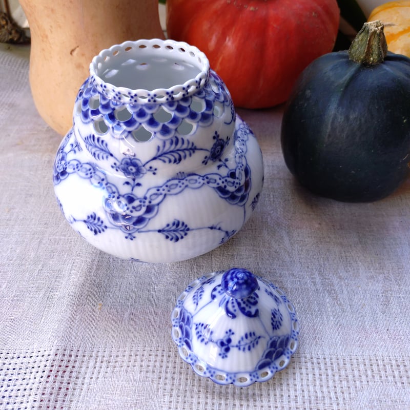 1889-1922年RoyalCopenhagenフルレースのポプリポット蓋付き高さ約15.5