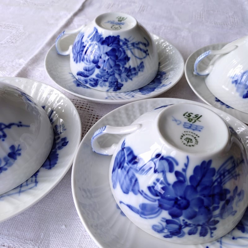 1960～1970年代RoyalCopenhagenブルーフラワーカーブのティーカップ