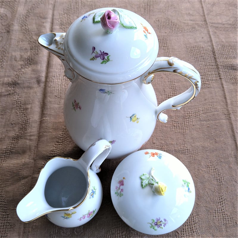 Meissenマイセンの色小花のコーヒーポット、クリーマー Meissenマイセンの色小花のコーヒーポット、クリーマー