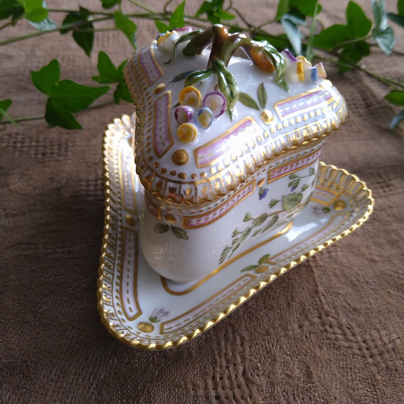 ロイヤルコペンハーゲン フローラダニカ カスタードカップ＆ソーサー